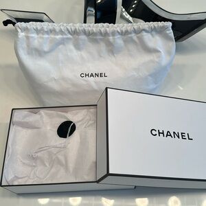 Chanel present box, Chanel present bag